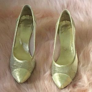 Gold Lamay mesh pumps